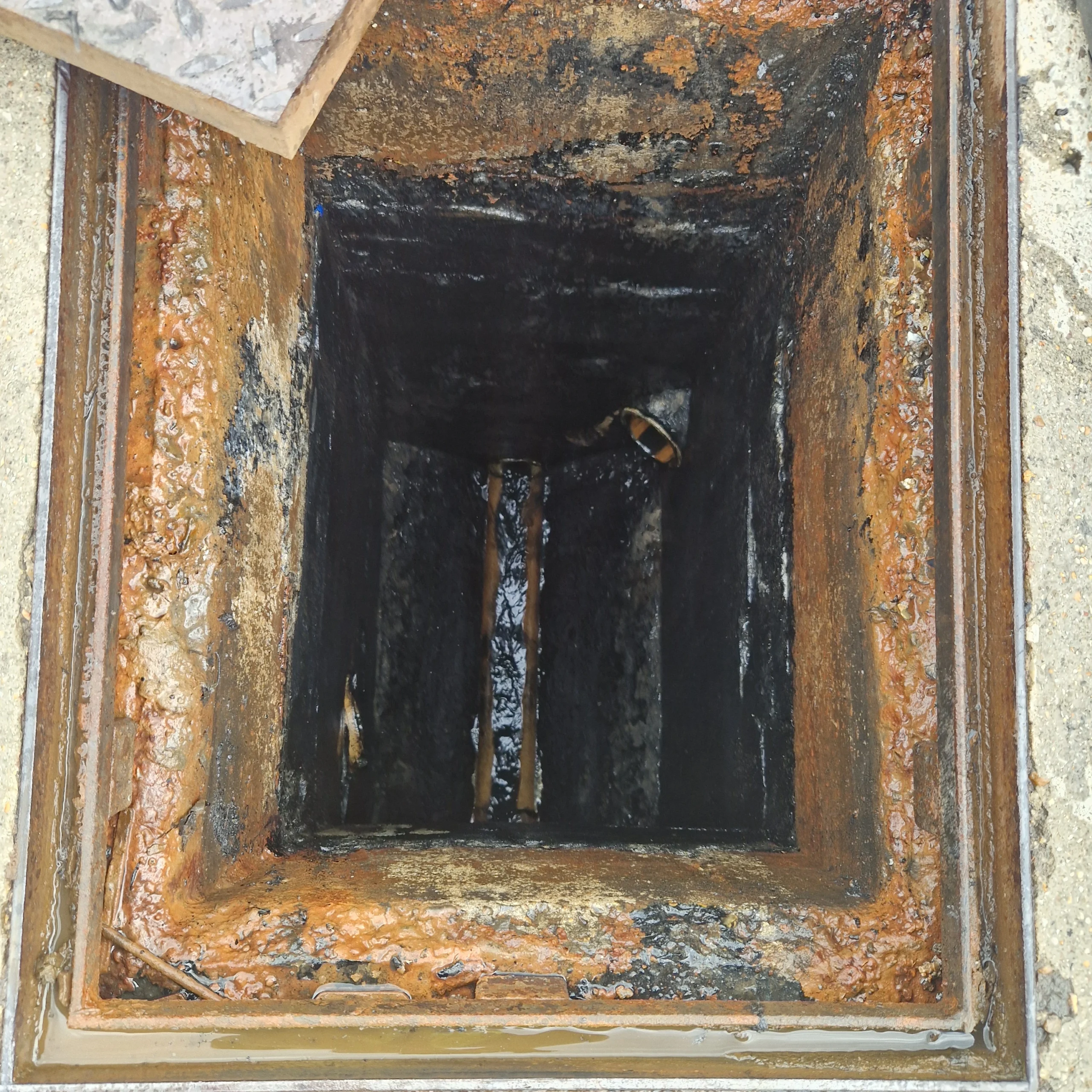 drain maintenance in Coulsdon by Drainage & Plumbing LTD