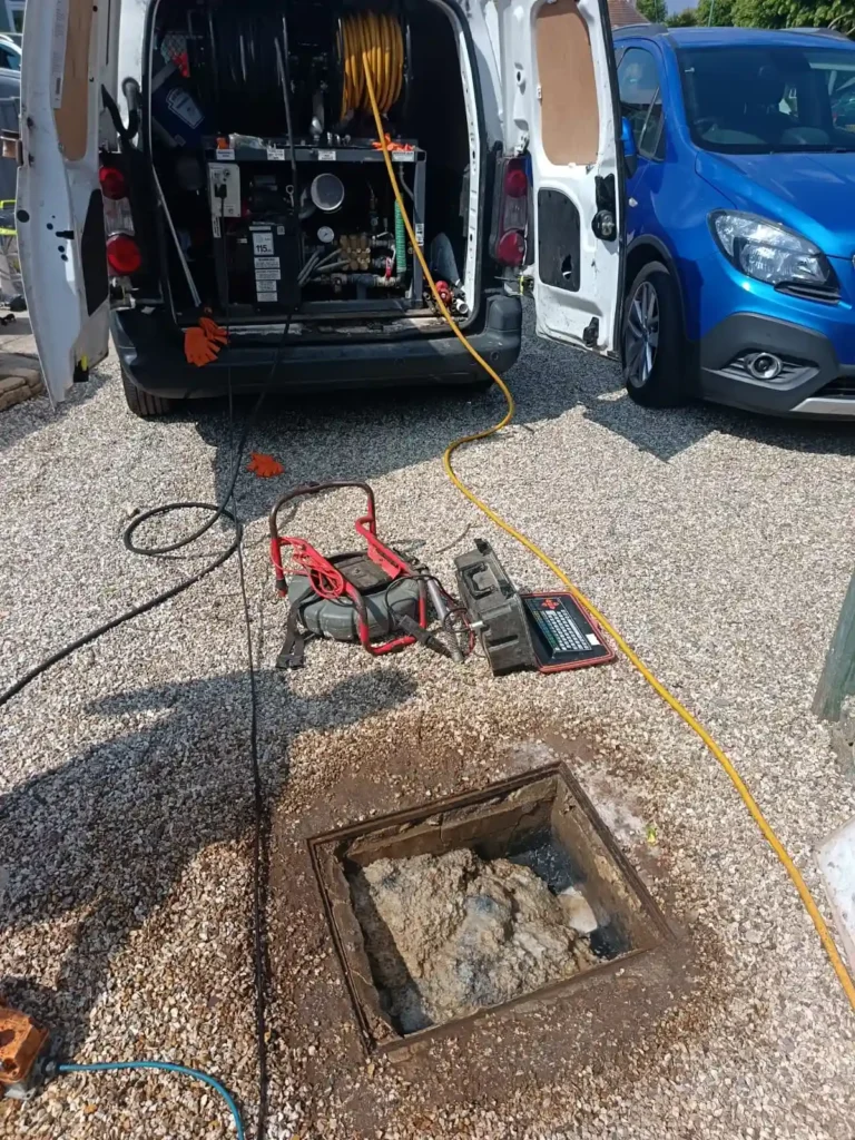 Emergency drain jetting service by Drainage & Plumbing Ltd