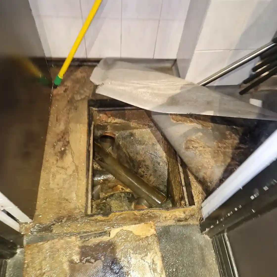 Drain jetting engineer at work in Horley