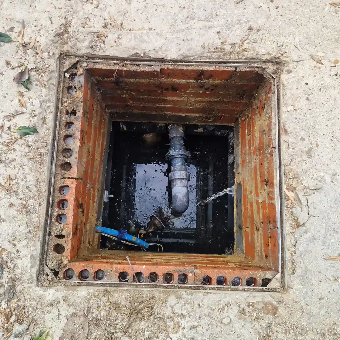 Drain Unblocking Crawley RH10 | Same Day Response 4 Local Crawley drainage expert providing drain unblocking in RH10