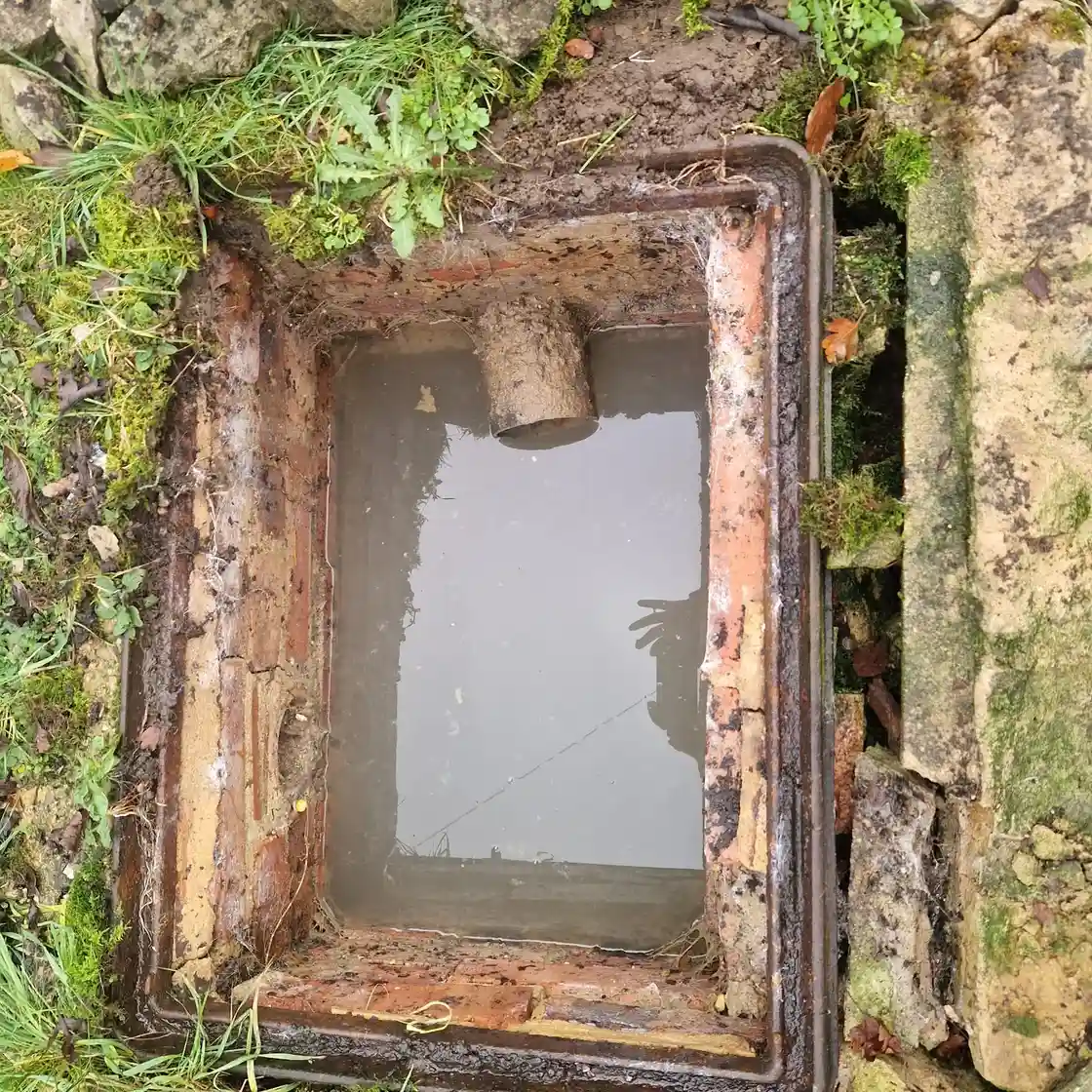 Emergency drain unblocking engineer responding to a blocked drain in Addlestone
